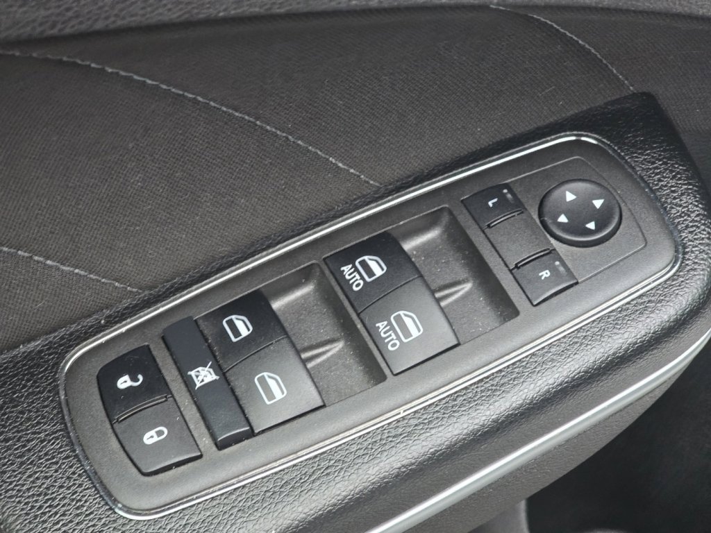 Used 2022 Dodge Charger SXT w/ Navigation & Travel Group image 22