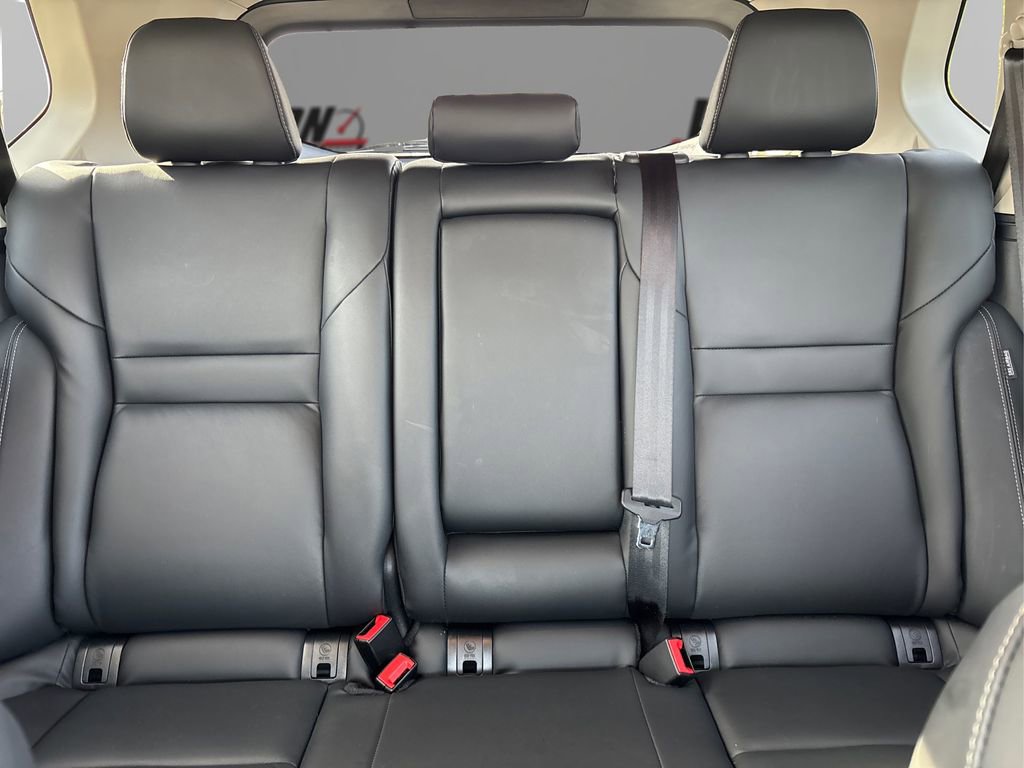 Used 2024 Nissan Rogue SL image 19