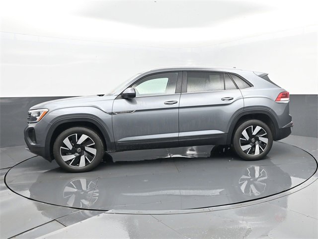 Used 2025 Volkswagen Atlas Cross Sport SE image 5