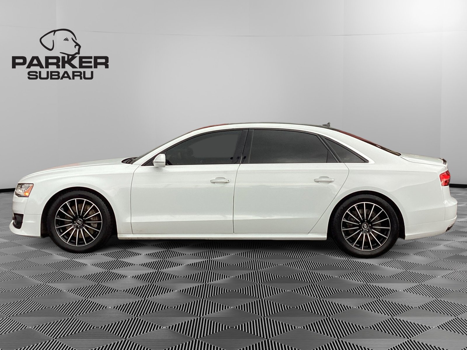 Used 2016 Audi A8 L 4.0T image 2