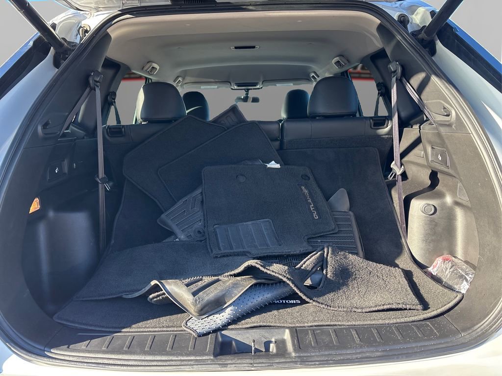 Used 2023 Mitsubishi Outlander SE image 11