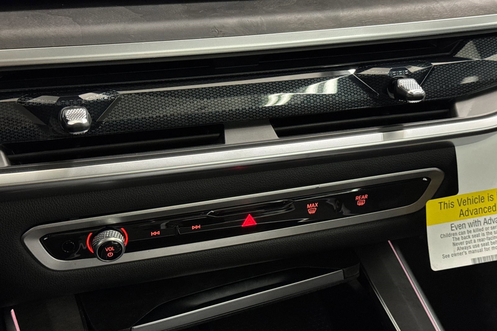 Used 2026 BMW X5 sDrive40i w/ Climate Comfort Package RWD image 18