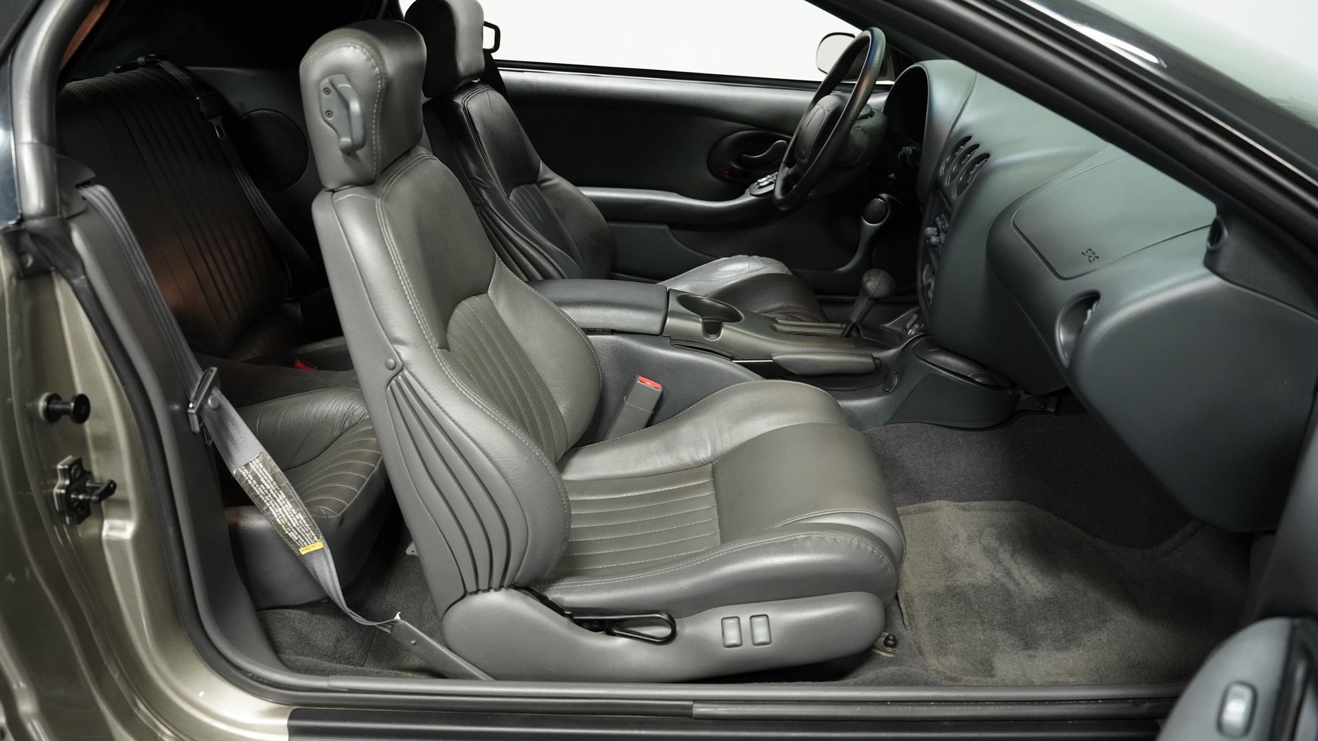 Used 1999 Pontiac Firebird Trans Am image 38