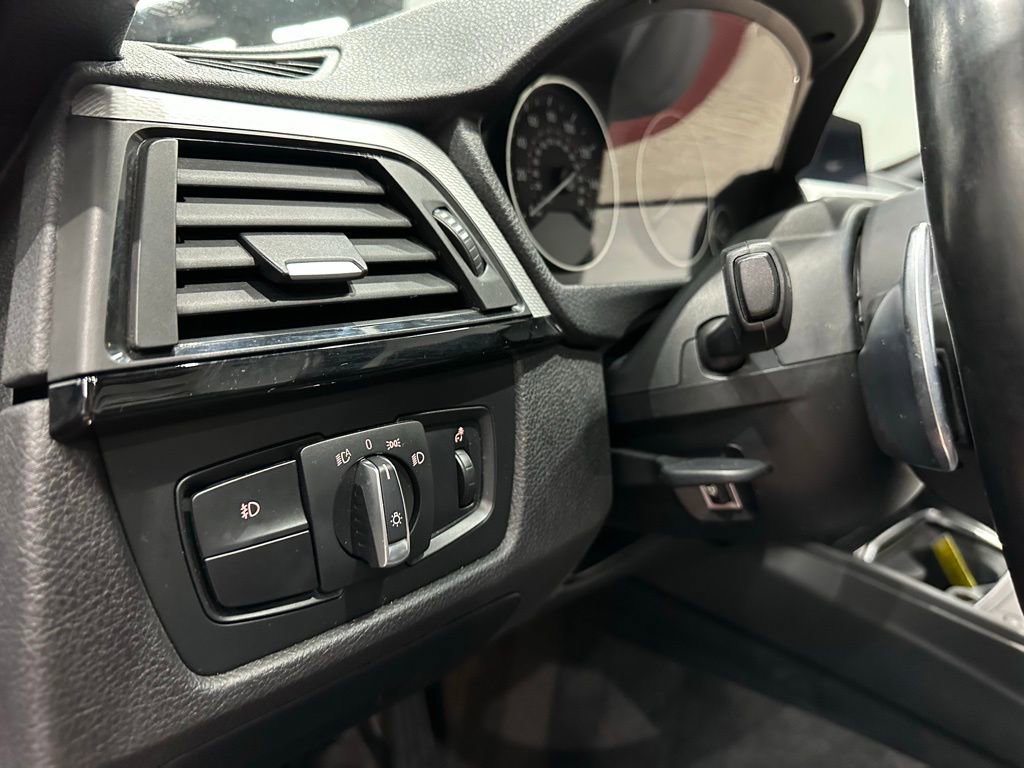 Used 2016 BMW 428i xDrive Convertible image 40