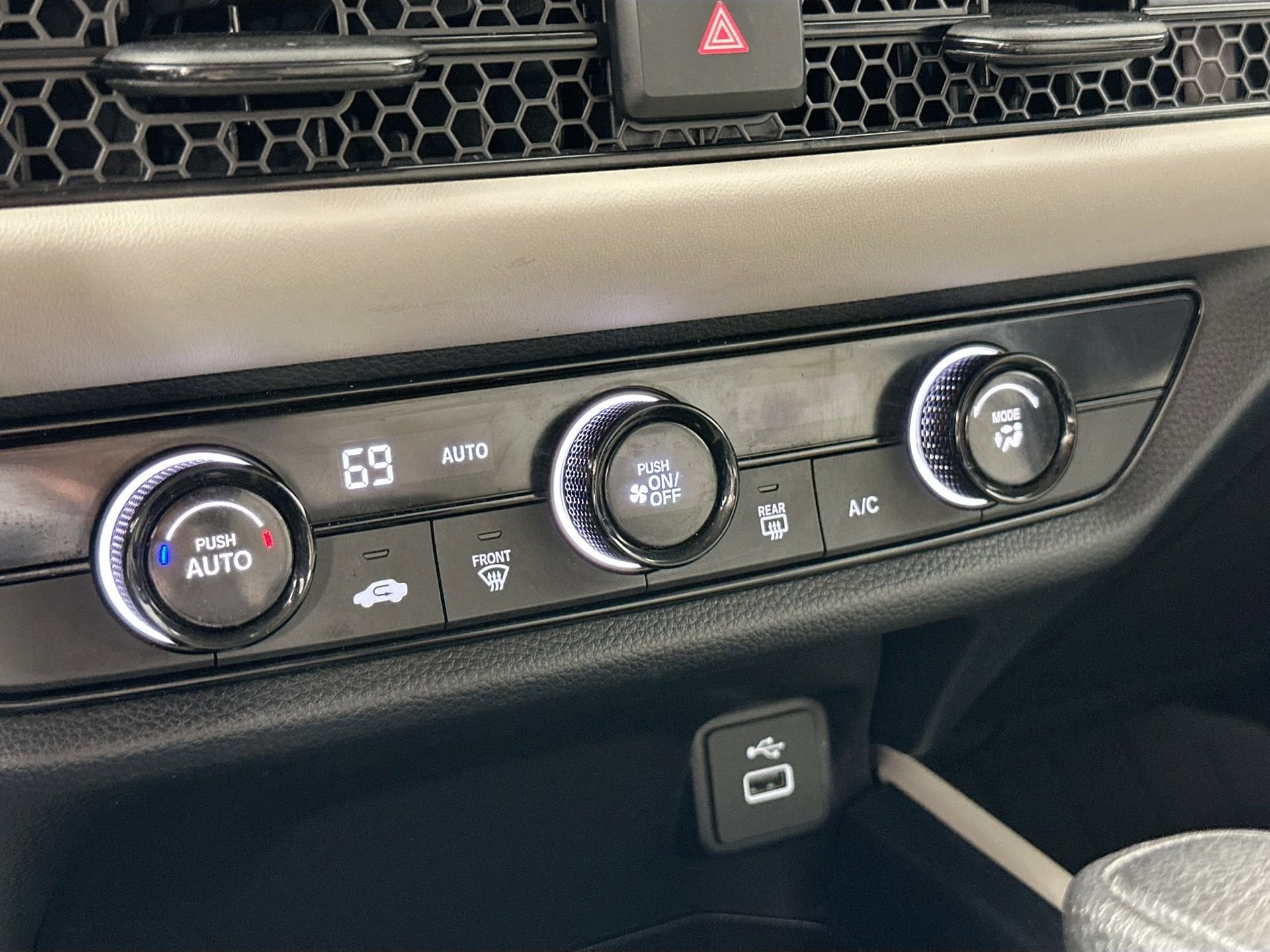 Used 2023 Honda HR-V LX image 14