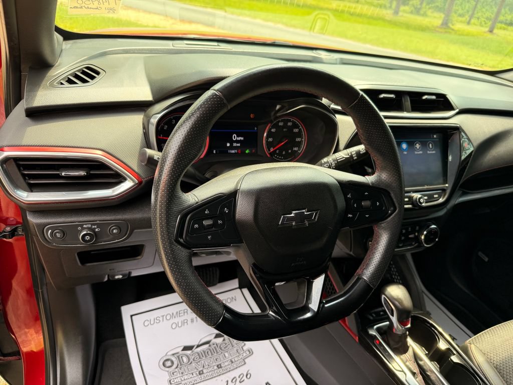 Used 2021 Chevrolet TrailBlazer RS w/ Technology Package FWD image 15