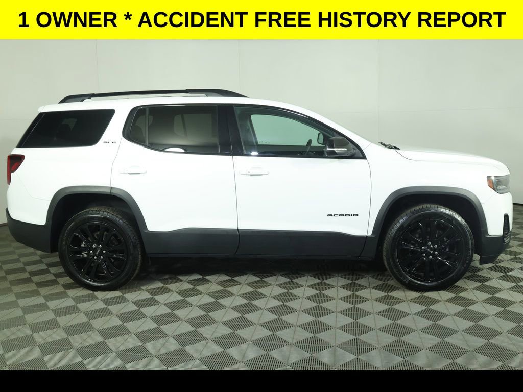 Used 2023 GMC Acadia SLE w/ Driver Convenience Package image 2