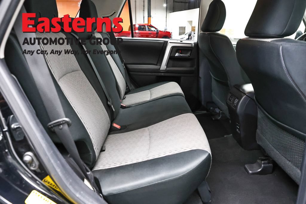Used 2015 Toyota 4Runner SR5 AWD/4WD image 23