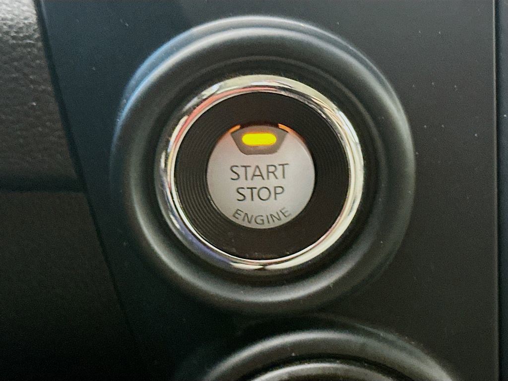 Used 2024 Nissan Titan SV AWD/4WD image 26