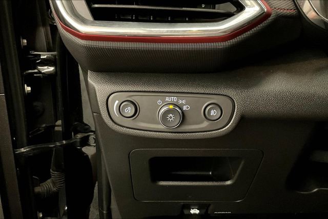 Used 2023 Chevrolet TrailBlazer RS FWD image 35