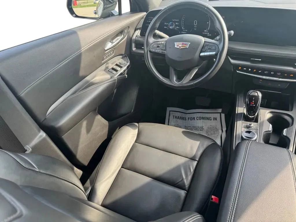 Used 2024 Cadillac XT4 Premium Luxury image 21
