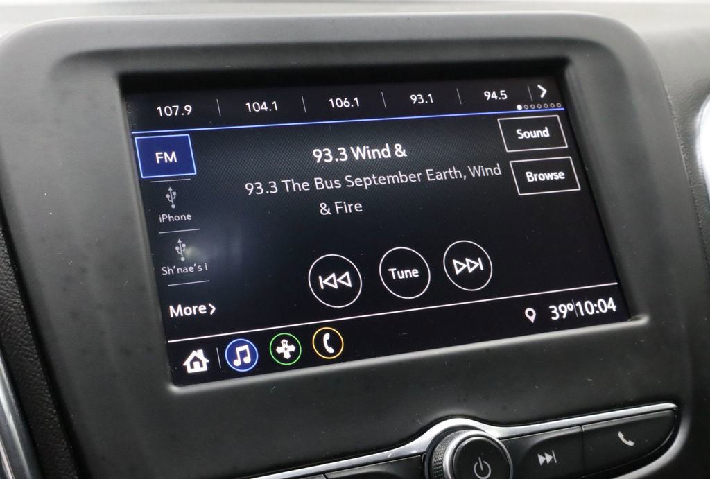 Used 2020 Chevrolet Equinox LS image 2