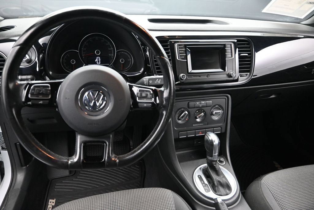 Used 2017 Volkswagen Beetle 1.8T S FWD image 14