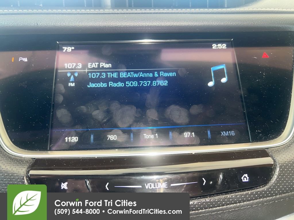 Used 2017 Cadillac XT5 Luxury w/ Driver Awareness Package FWD image 3