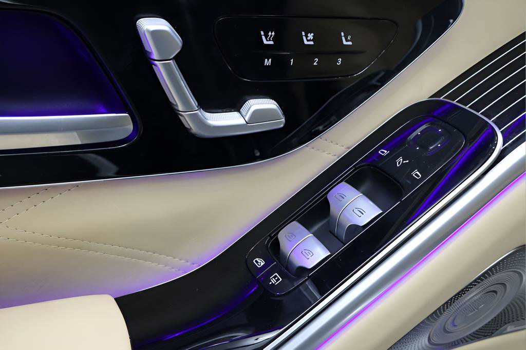 Used 2025 Mercedes-Benz S 63 AMG S image 11