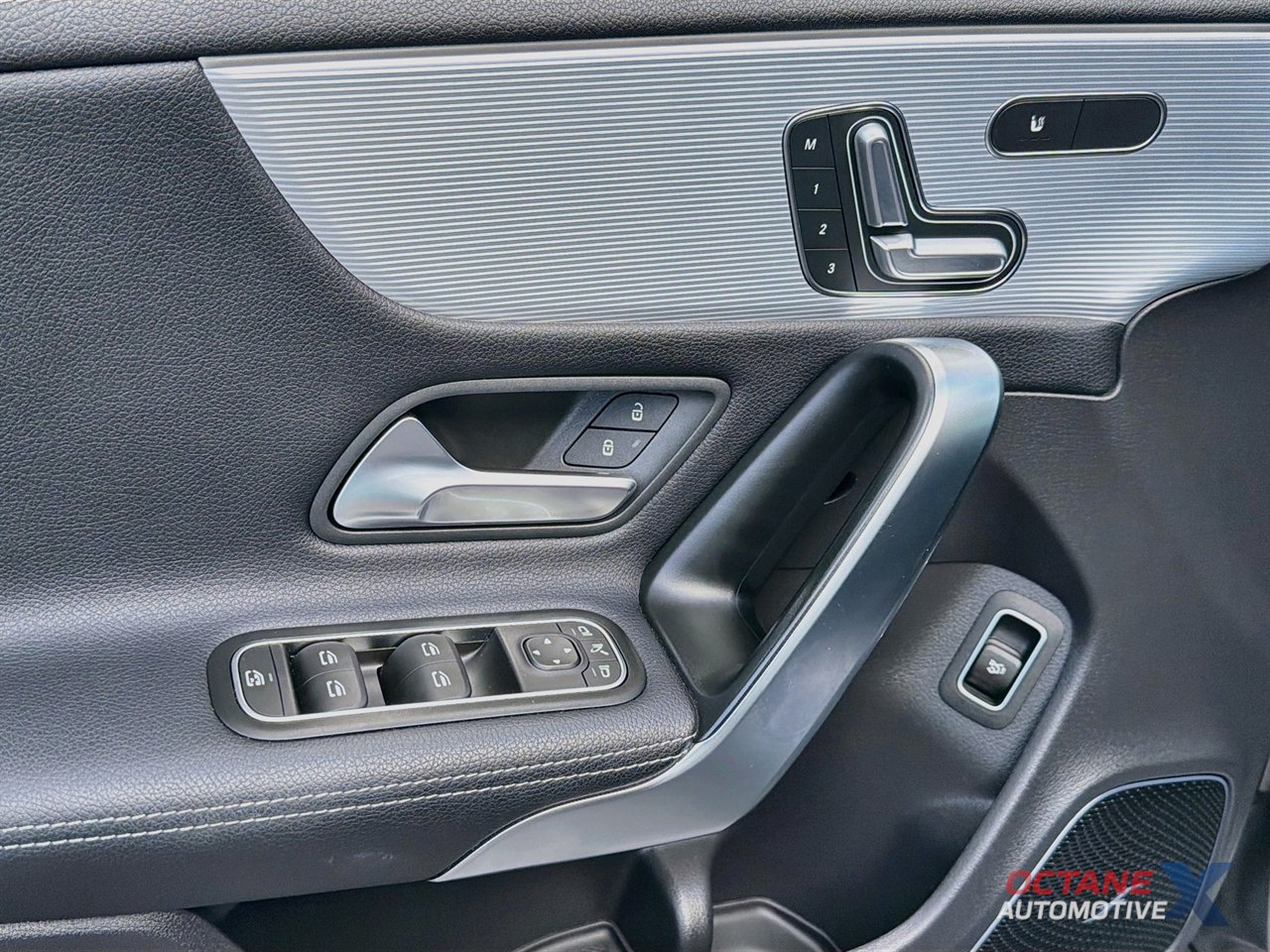 Used 2023 Mercedes-Benz CLA 35 AMG 4MATIC w/ Exterior Lighting Package image 18