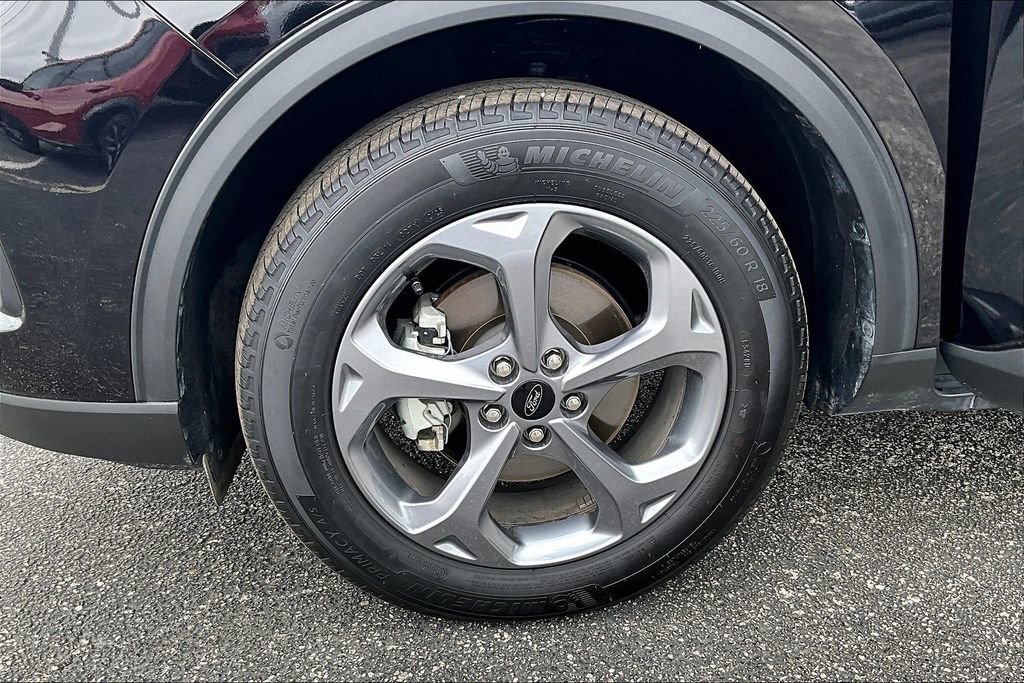 Used 2025 Ford Escape ST-Line image 11