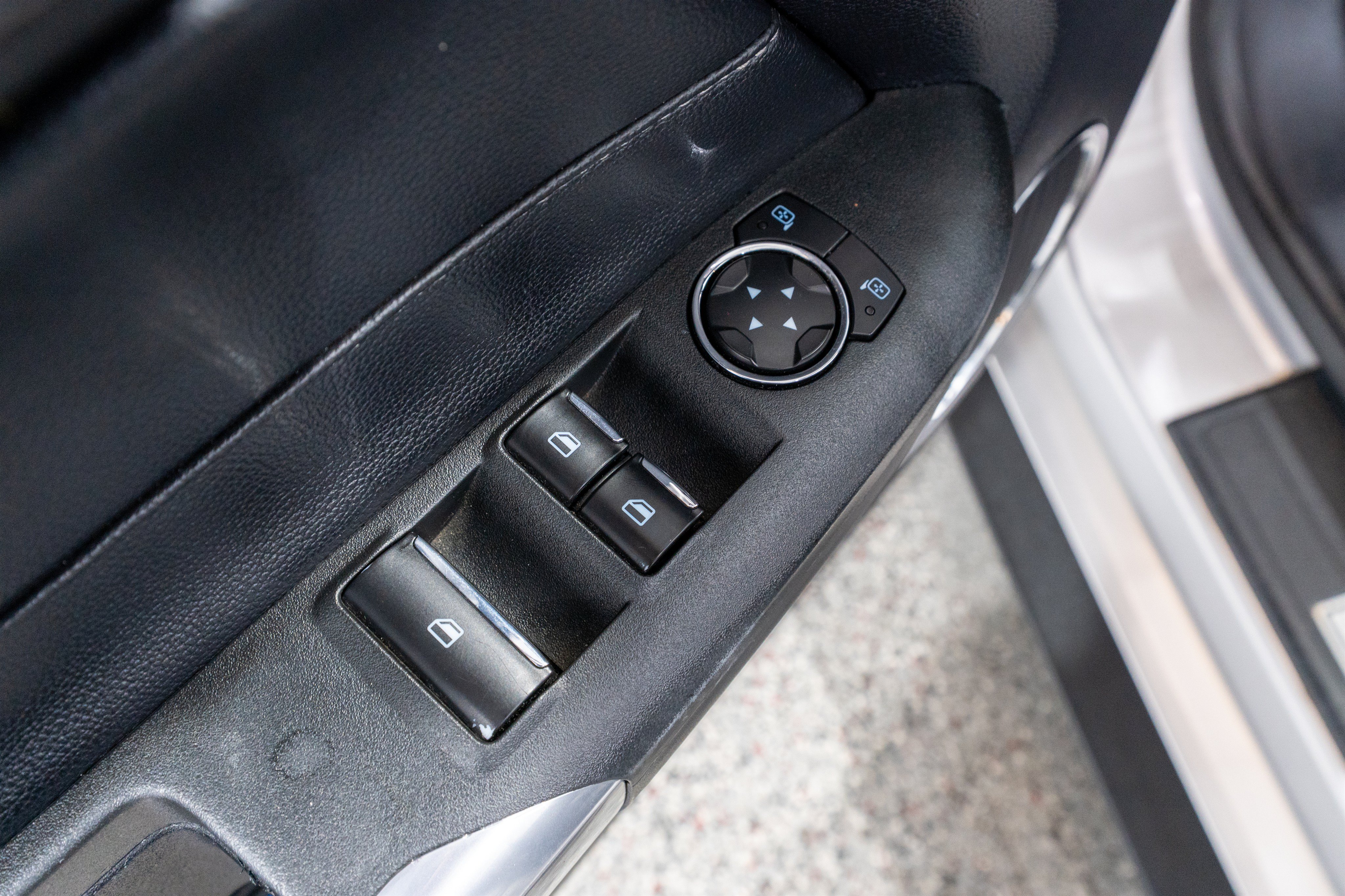 Used 2019 Ford Mustang Premium RWD image 16