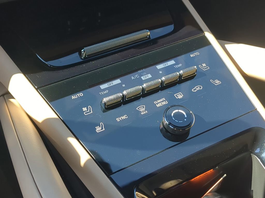 Certified 2025 Porsche Cayenne image 31