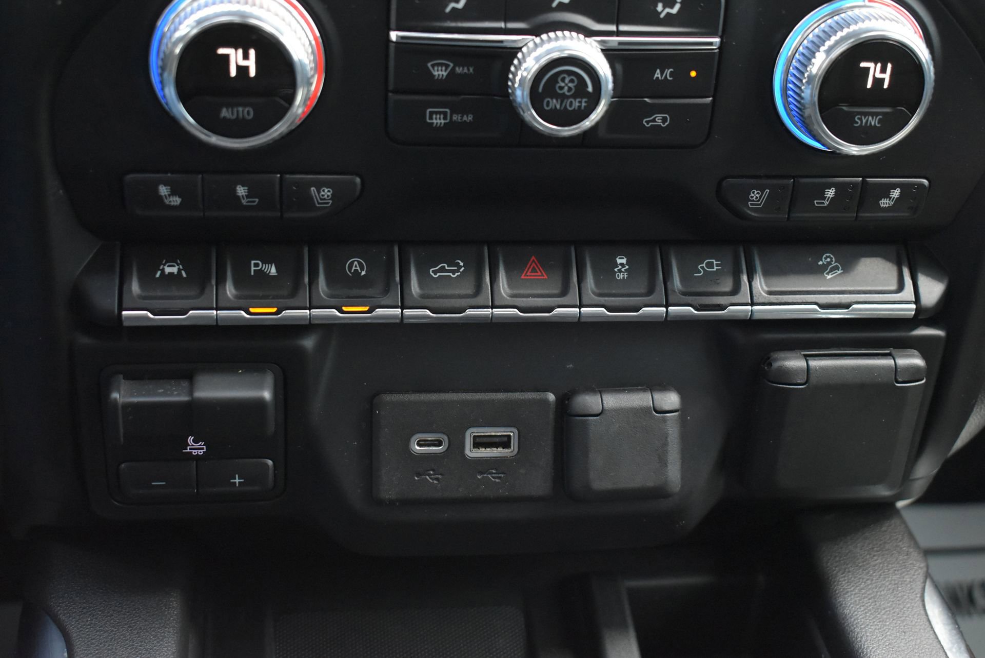 Used 2019 GMC Sierra 1500 SLT w/ SLT Premium Plus Package image 31