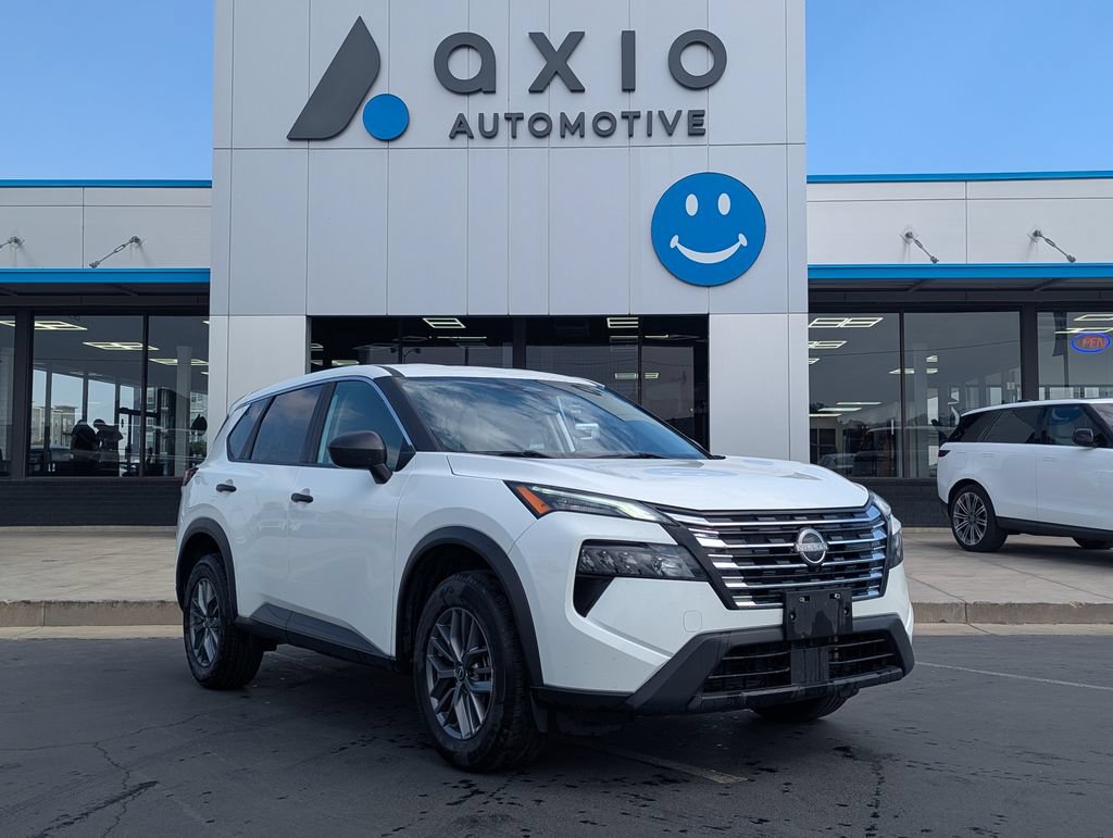 Used 2024 Nissan Rogue S AWD/4WD image 1