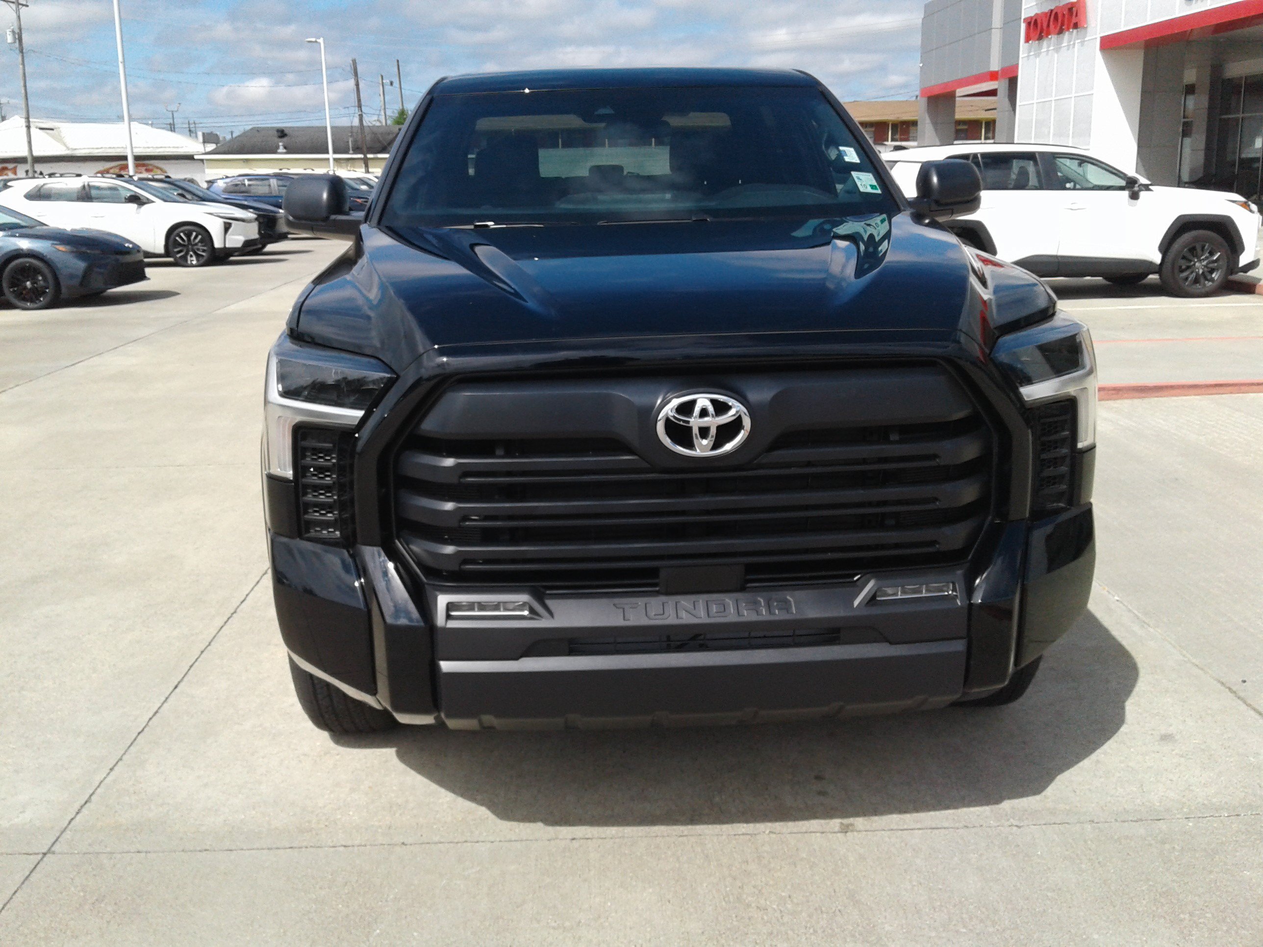 Used 2026 Toyota Tundra SR5 AWD/4WD image 2
