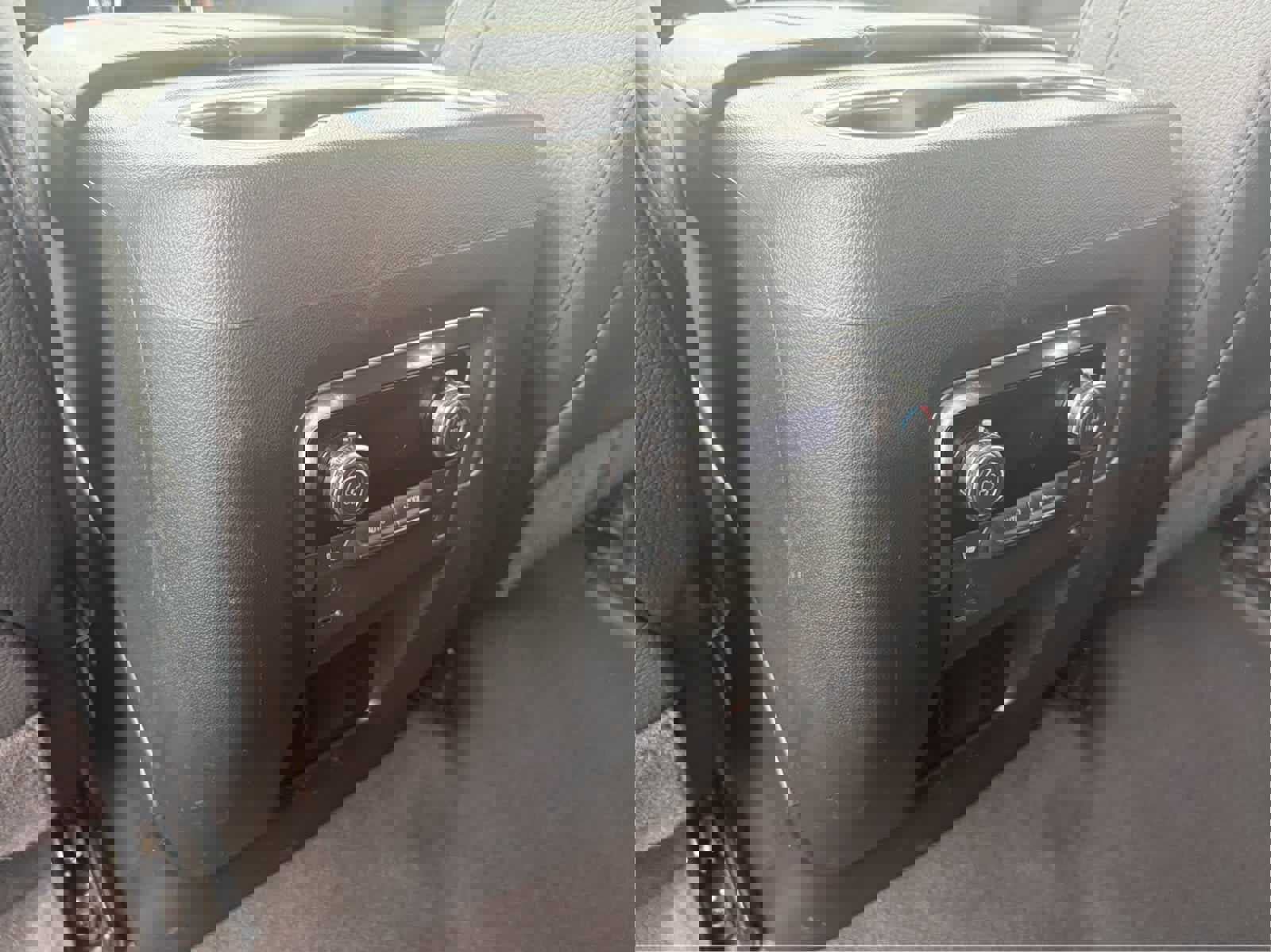 Used 2025 GMC Yukon XL Denali AWD/4WD image 22