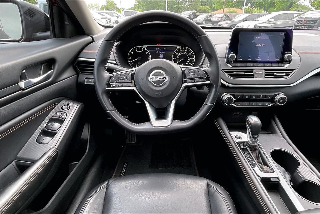Used 2021 Nissan Altima 2.5 SR w/ SR Premium Package FWD image 6
