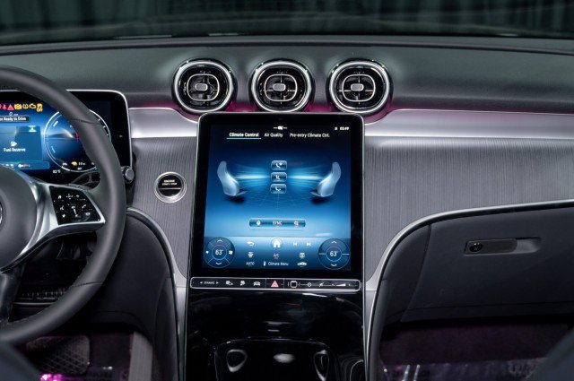 New 2026 Mercedes-Benz GLC 350e 4MATIC image 17