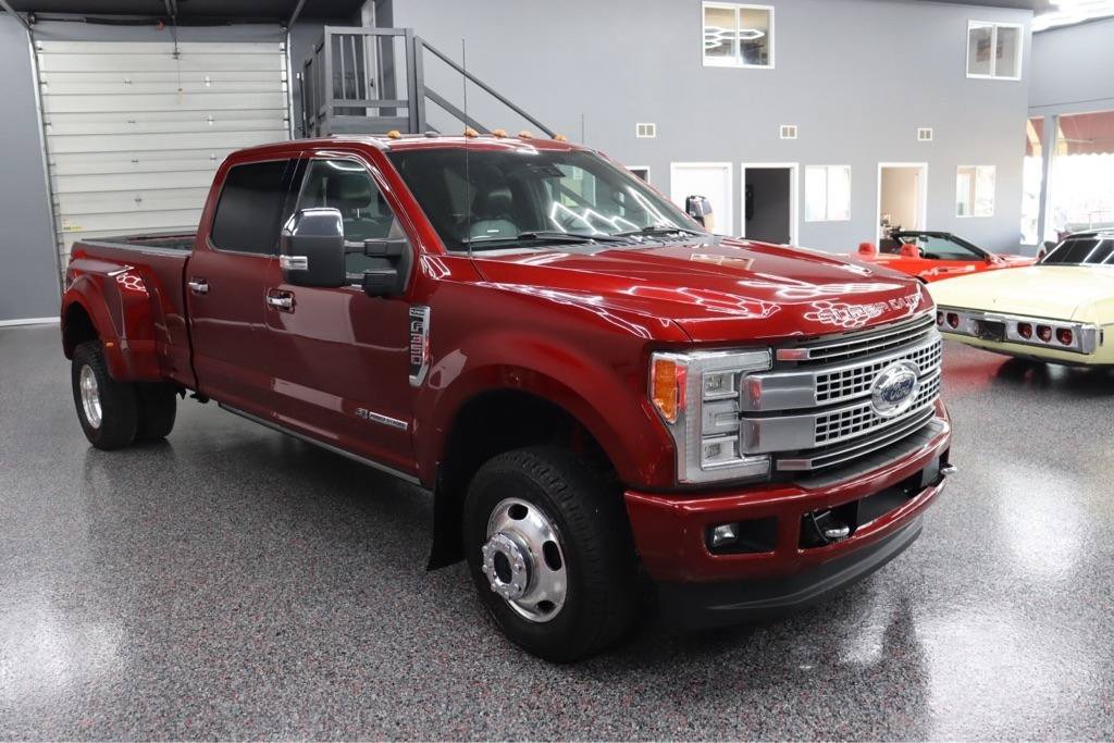 Used 2017 Ford F350 Platinum w/ Platinum Ultimate Package AWD/4WD image 11