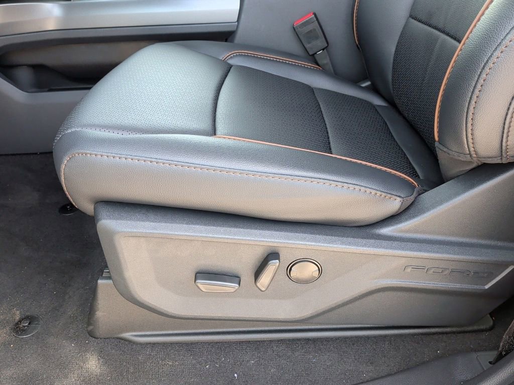 New 2026 Ford F250 Lariat w/ Chrome Package image 14