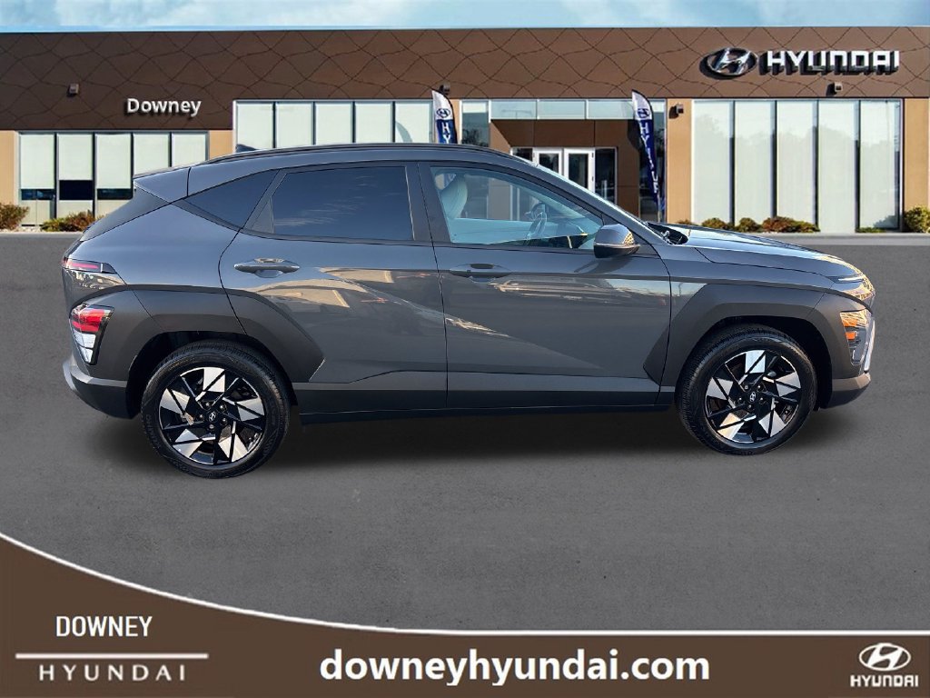 Used 2025 Hyundai Kona SEL FWD image 6
