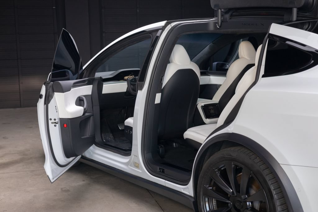 Used 2023 Tesla Model X Plaid AWD/4WD image 17