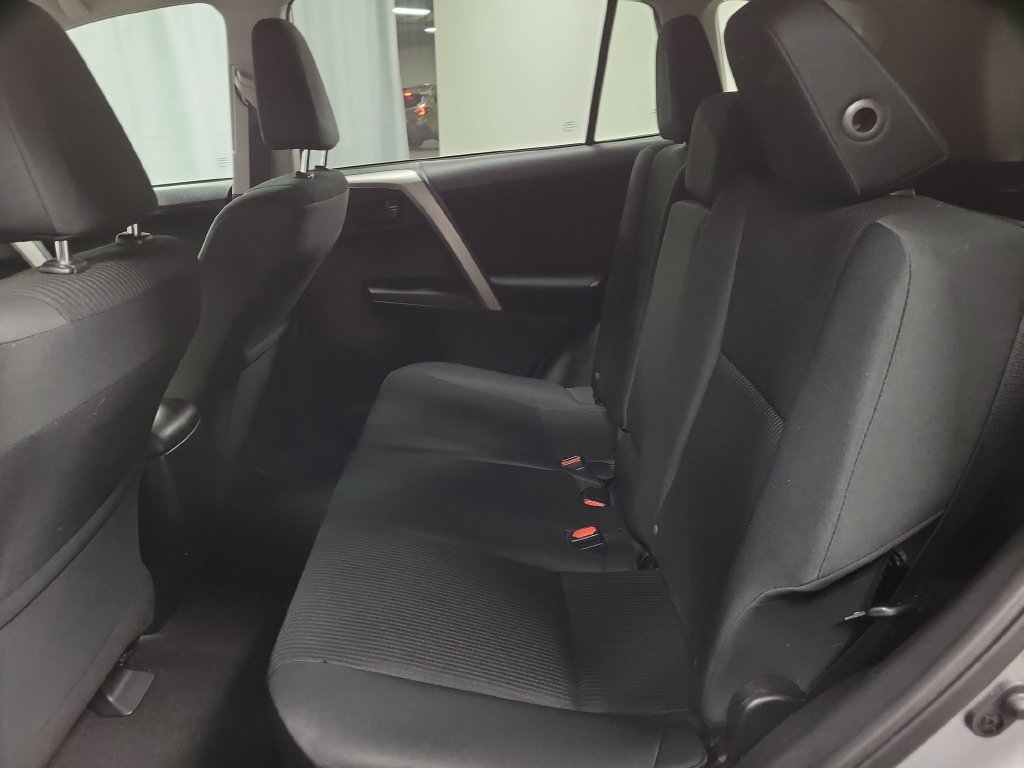 Used 2016 Toyota RAV4 LE AWD/4WD image 27
