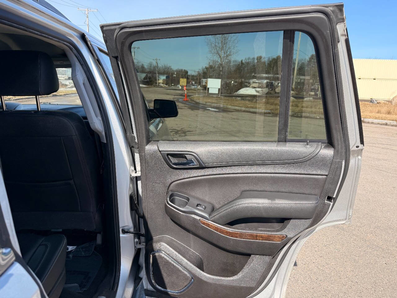 Used 2017 Chevrolet Tahoe LT image 18