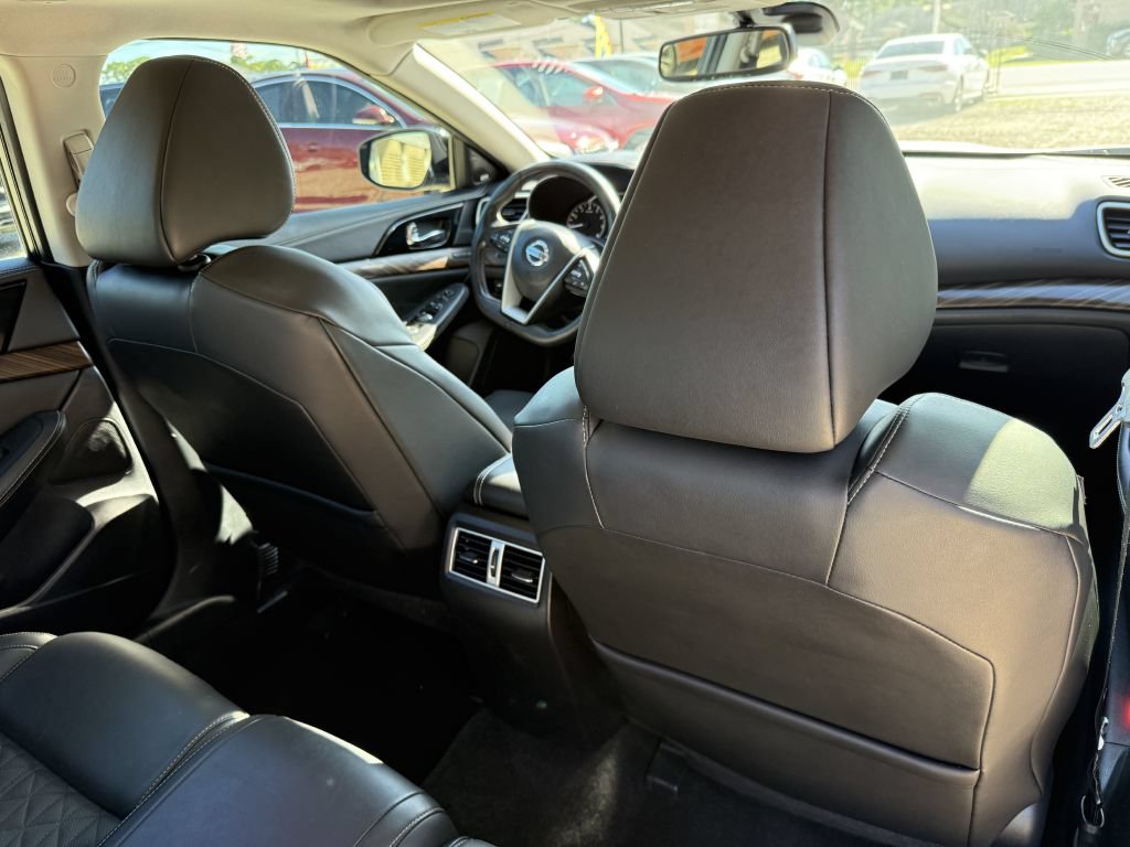 Used 2017 Nissan Maxima Platinum FWD image 33