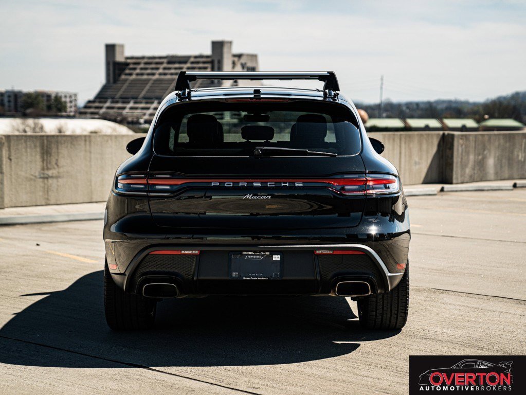 Used 2023 Porsche Macan image 6