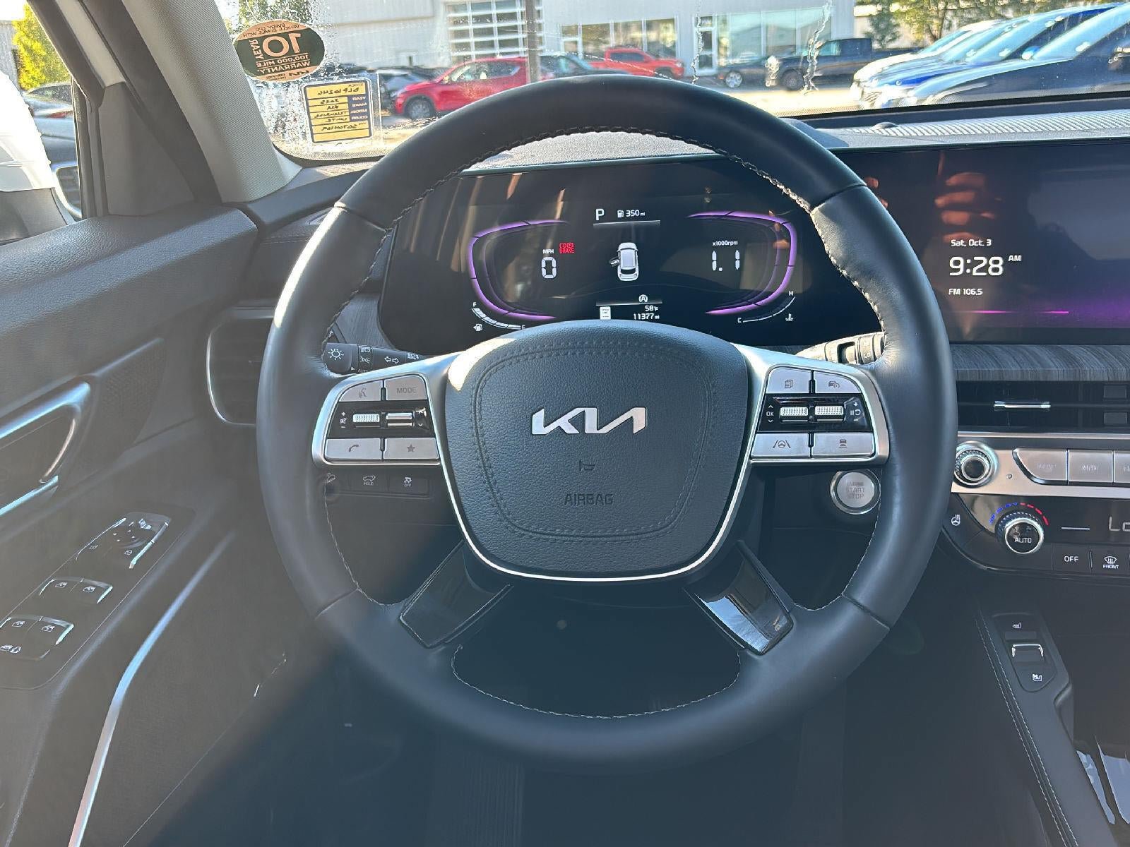Certified 2025 Kia Telluride EX w/ EX Captain's Chair Package AWD/4WD image 8