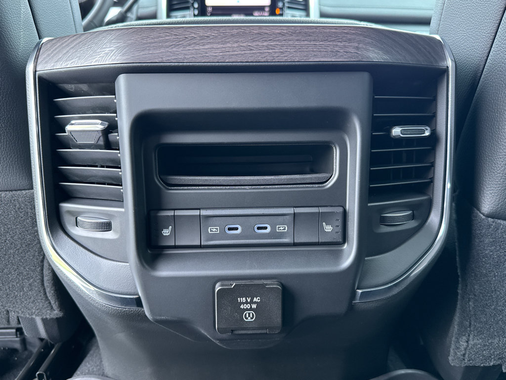New 2026 RAM 3500 Laramie AWD/4WD image 25
