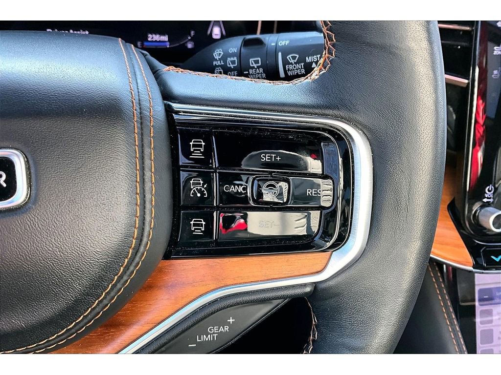 Certified 2024 Jeep Grand Wagoneer L Series III image 26