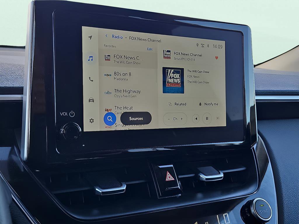 Used 2025 Toyota Corolla Cross XLE image 16