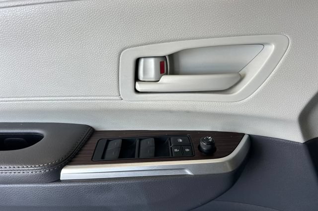 Certified 2024 Toyota Sienna LE AWD/4WD image 14