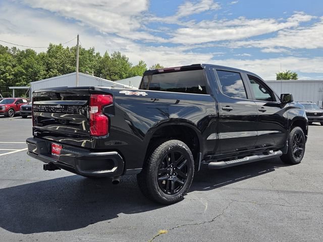 Used 2024 Chevrolet Silverado 1500 Custom w/ Turbomax Blackout Package AWD/4WD image 5