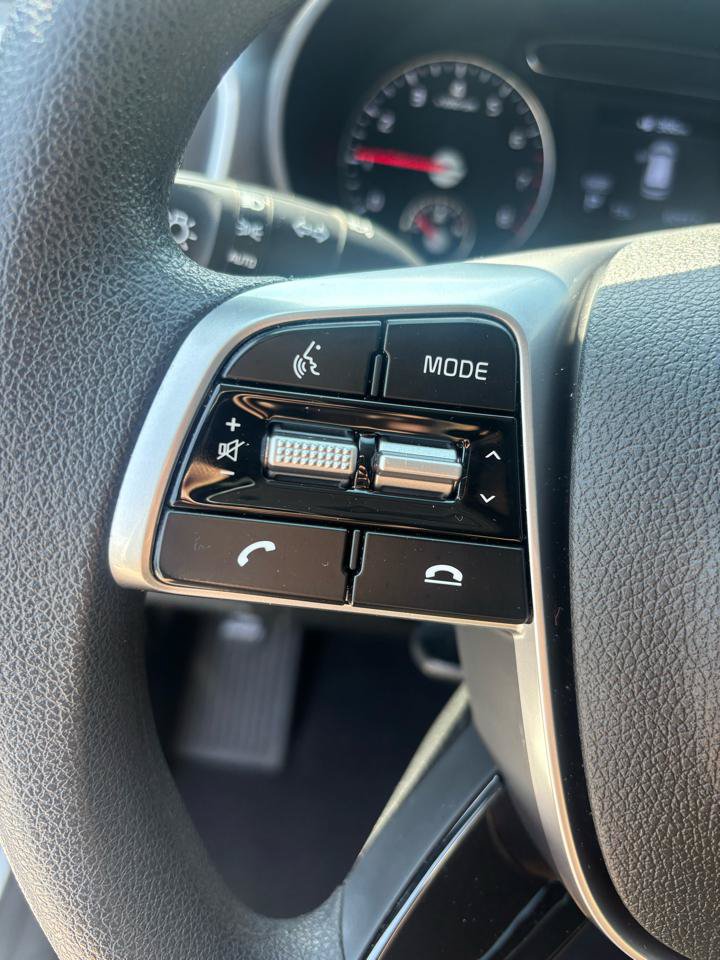 Used 2020 Kia Sorento AWD V6 image 13