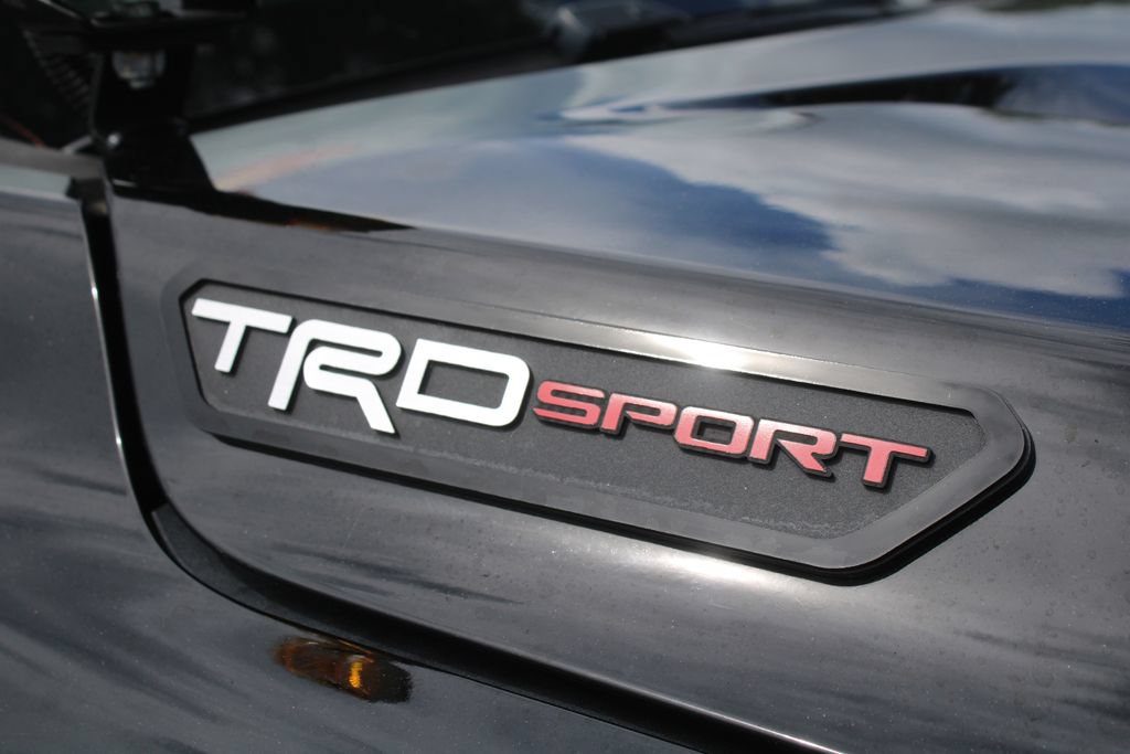 Used 2024 Toyota Tacoma TRD Sport AWD/4WD image 5