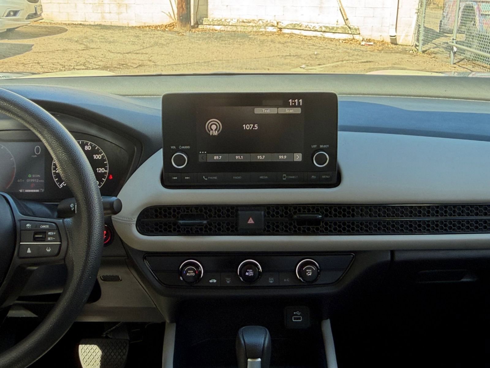 Used 2025 Honda HR-V LX image 20