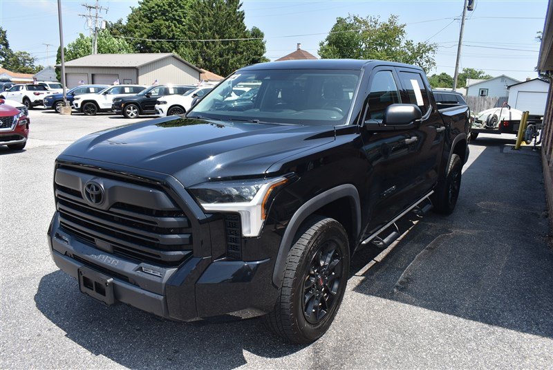 Used 2023 Toyota Tundra SR5 w/ SR5 Convenience Package AWD/4WD image 9