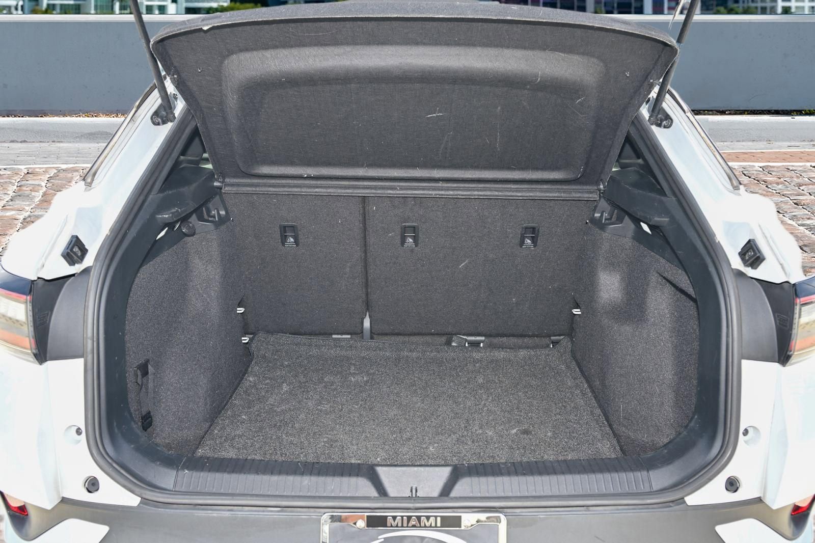 Used 2021 Volkswagen ID.4 Pro RWD image 9