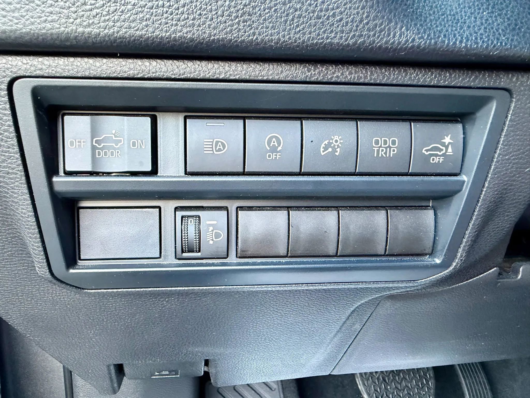 Used 2025 Toyota Tundra SR5 w/ SR5 Convenience Package image 34