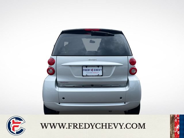 Used 2011 smart fortwo passion RWD image 5
